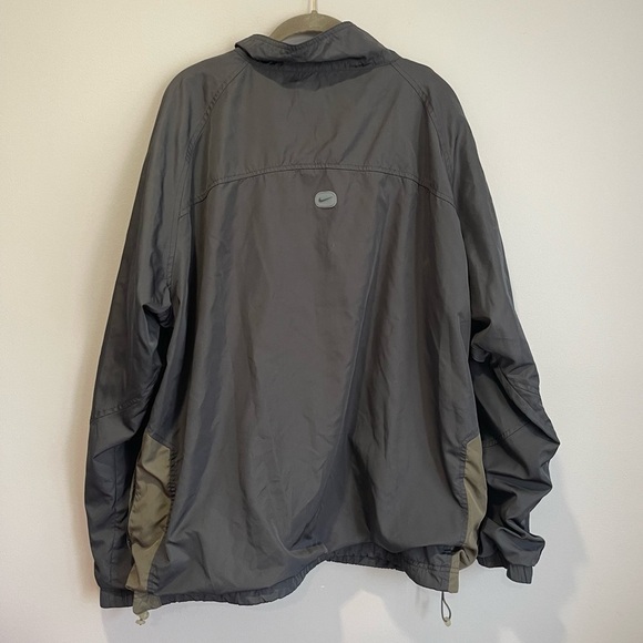 Men’s Nike Dark Grey Windbreaker Zip-Up Jacket - Picture 2 of 3